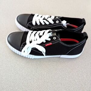 Levi's Unisex Black and White Anikin Canvas Sneakers Classic Design Sz 6
